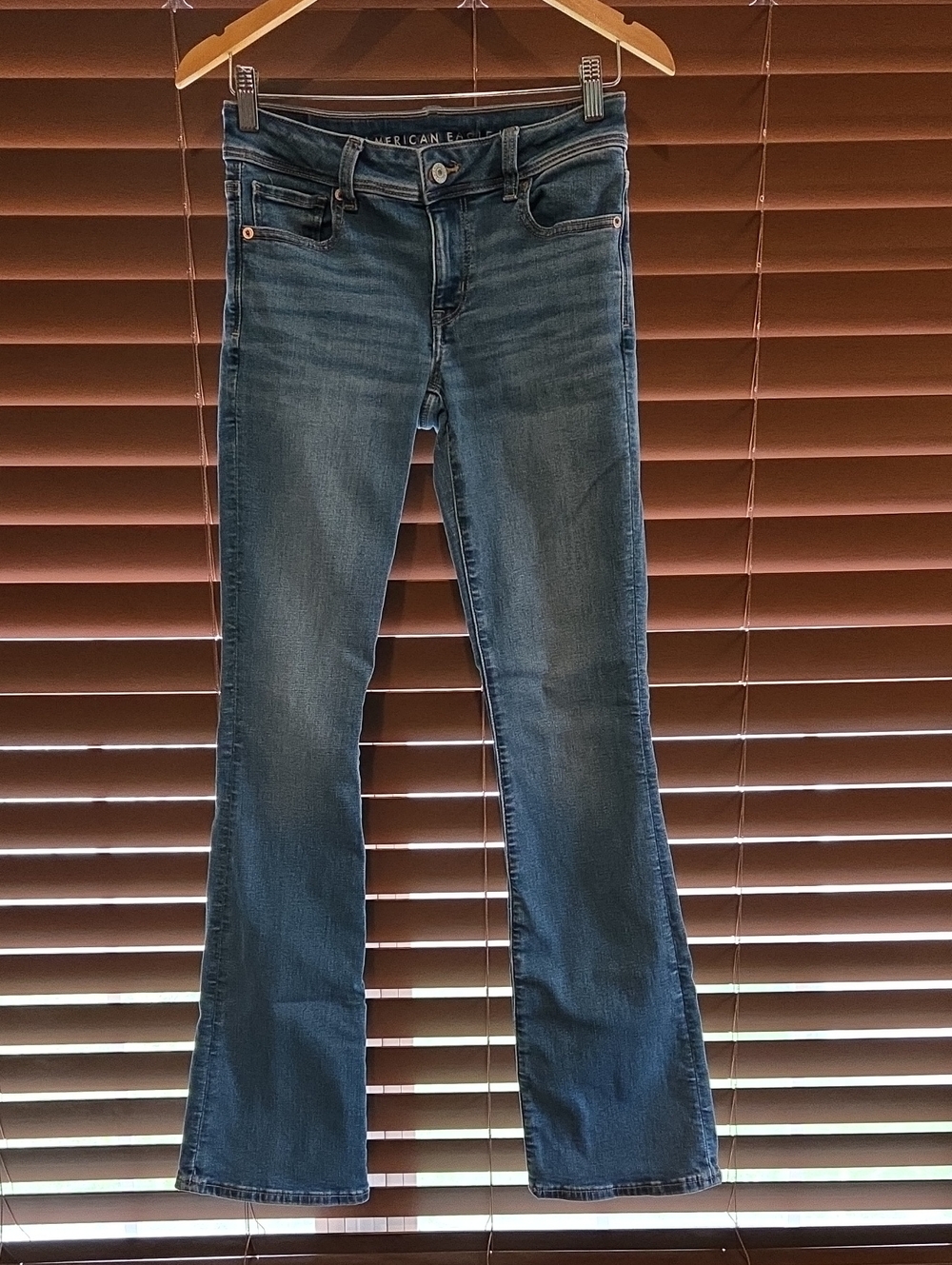 American Eagle Outfitters Kick Boot Jeans 2L- Medium Blue Wash